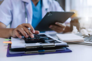 Clínicas médicas em Petrolina como evitar aumento de impostos com revisão tributária estratégica